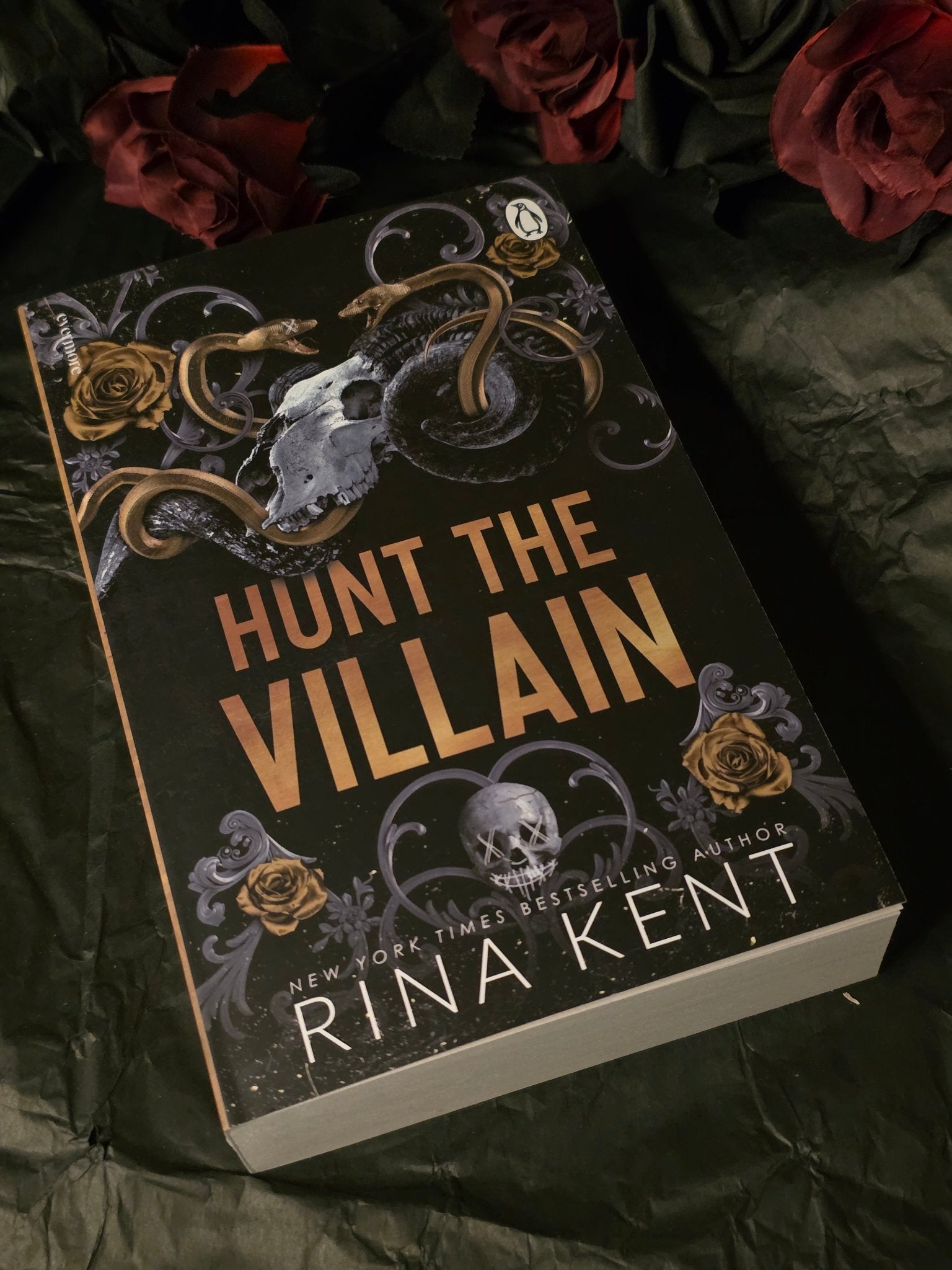 Hunt the Villain, Rena Kent - Book - The Dark Rose Emporium