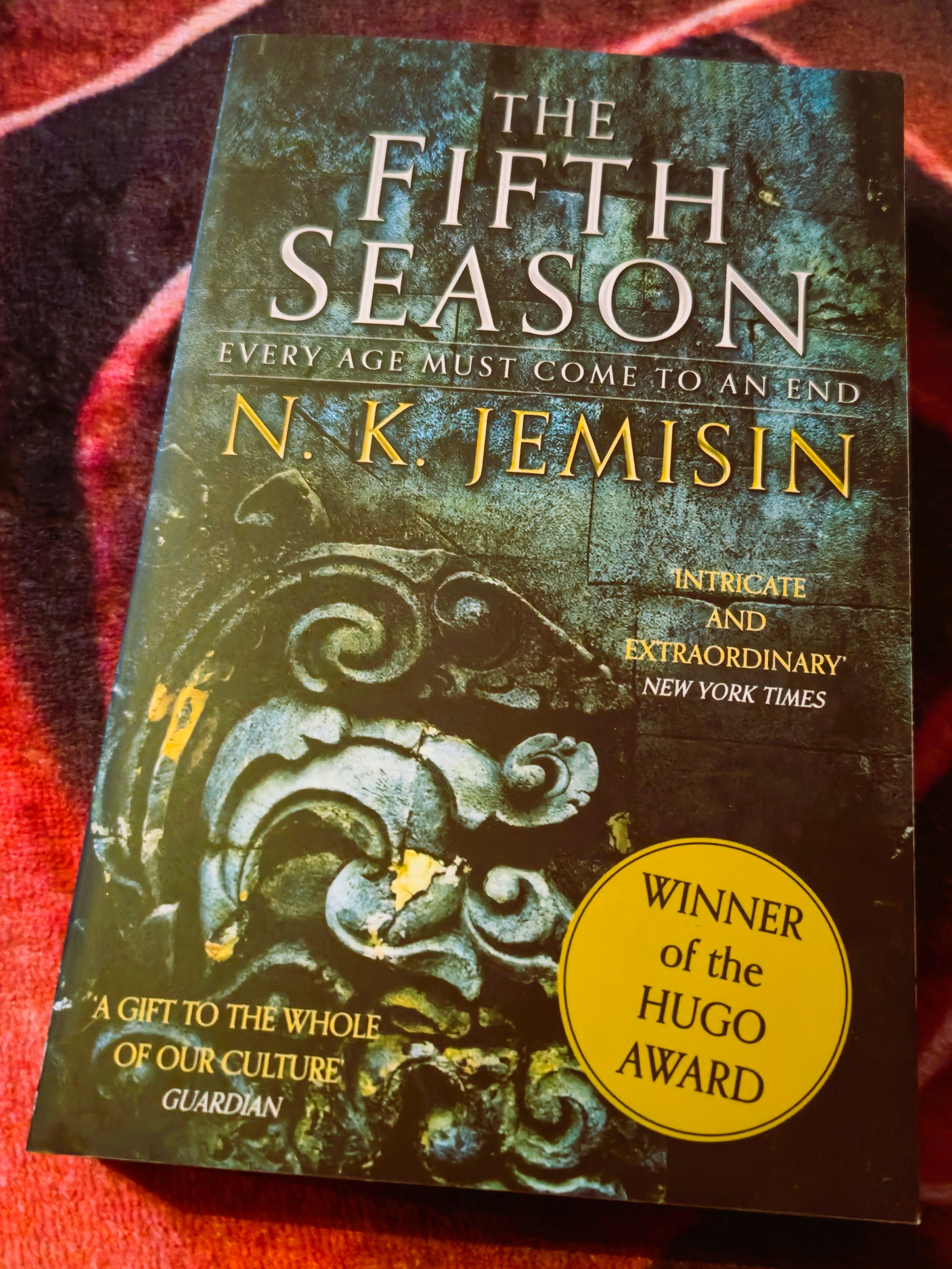 The Fifth Season (The Broken Earth #1)<, by N.K. Jemisin (softback, english edition)