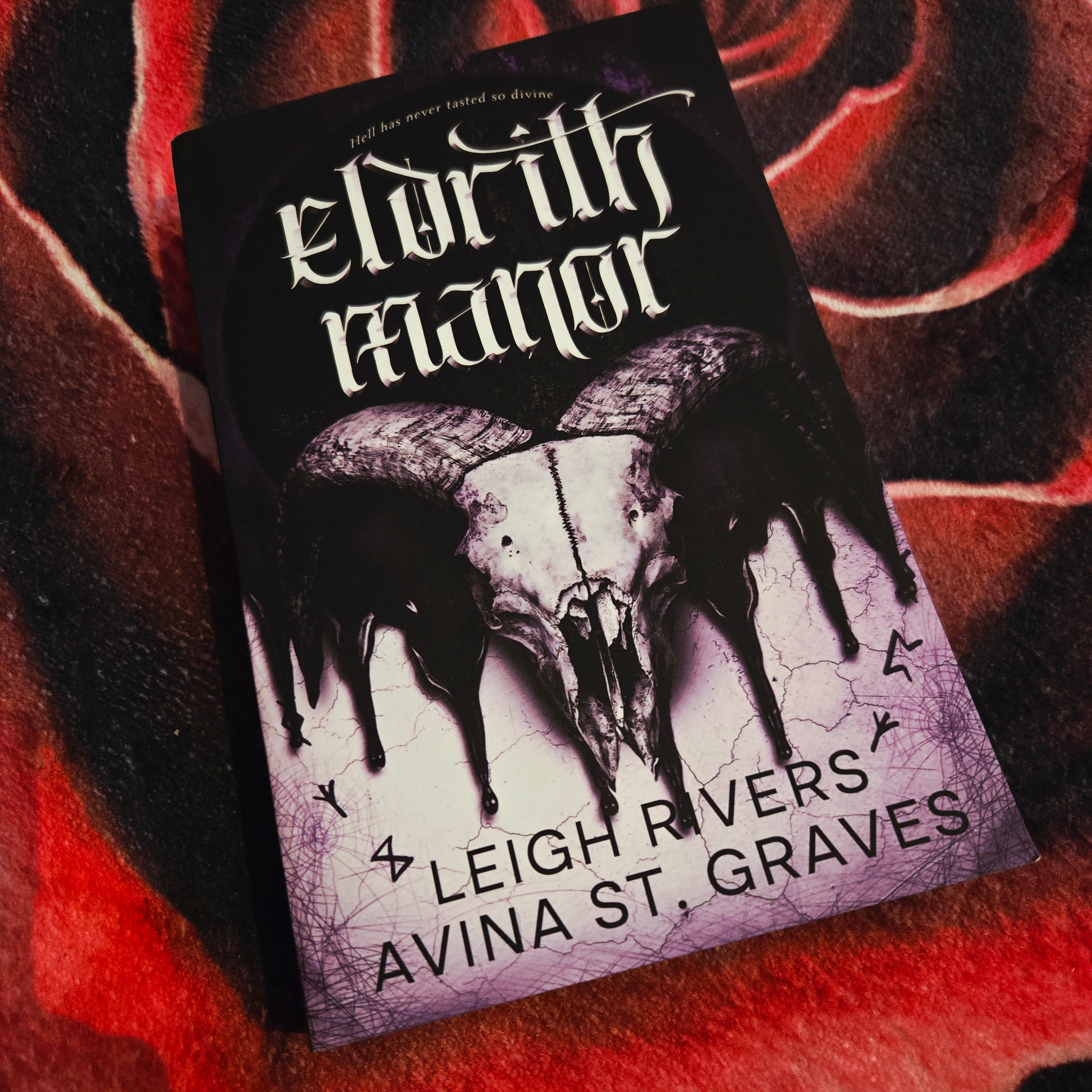 Eldrith Manor, by Leigh Rivers & Avina St Graves (softback, english edition)