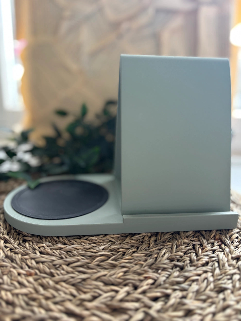 Holder For Books, Bookreader And Cups