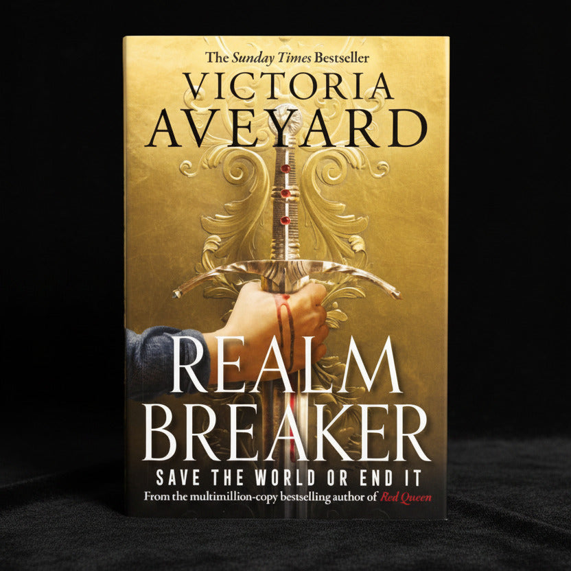 Realm Breaker, by Victoria Aveyard (softback, english edition)